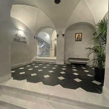 Jack's 100m Dall'acquario Apartment